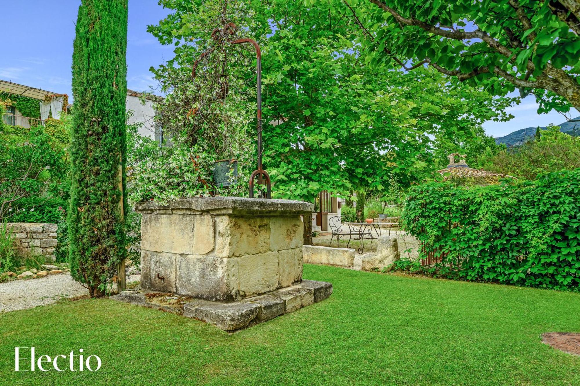 Residence Les Petitons Оппед Экстерьер фото