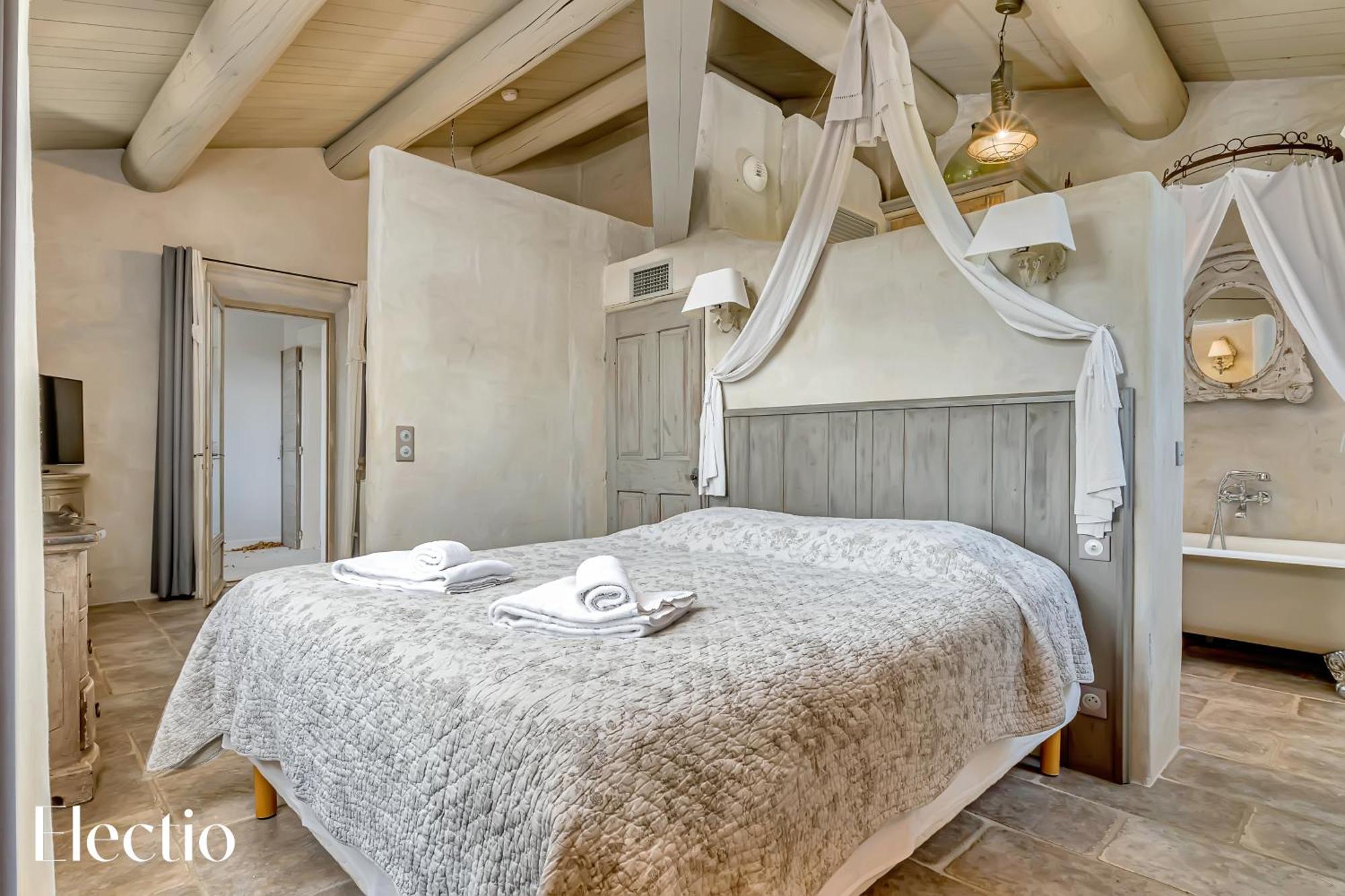 Residence Les Petitons Оппед Экстерьер фото