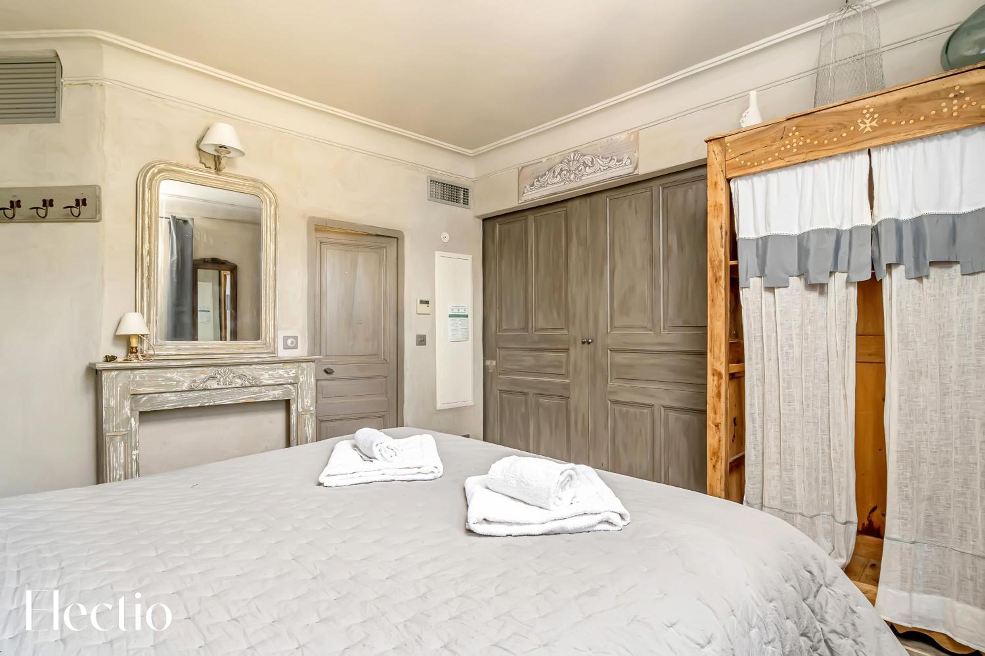 Residence Les Petitons Оппед Экстерьер фото