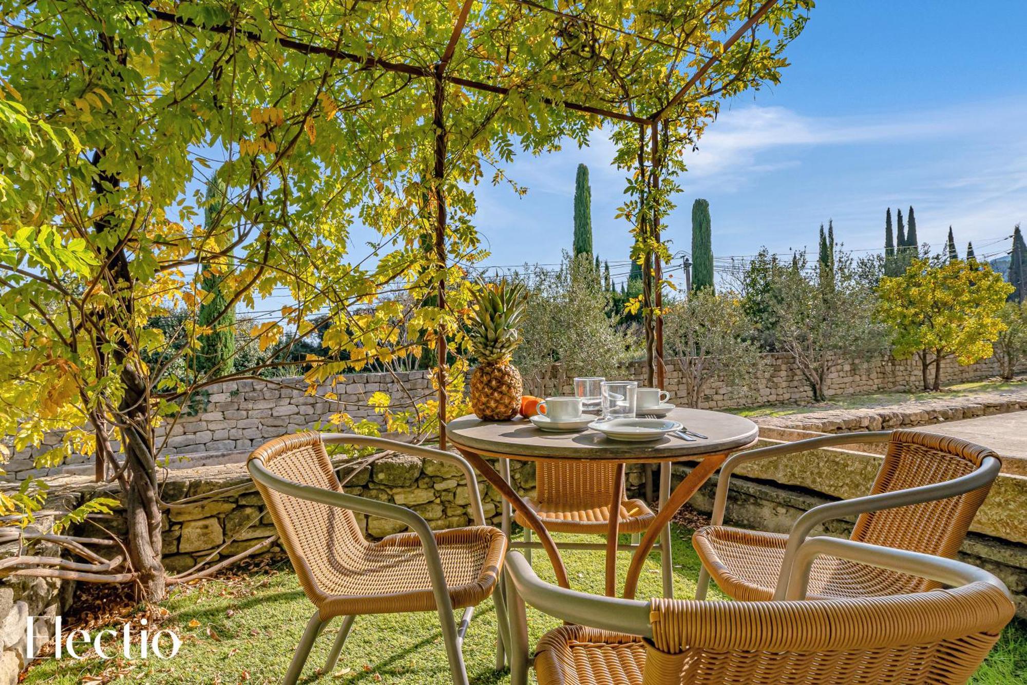 Residence Les Petitons Оппед Экстерьер фото