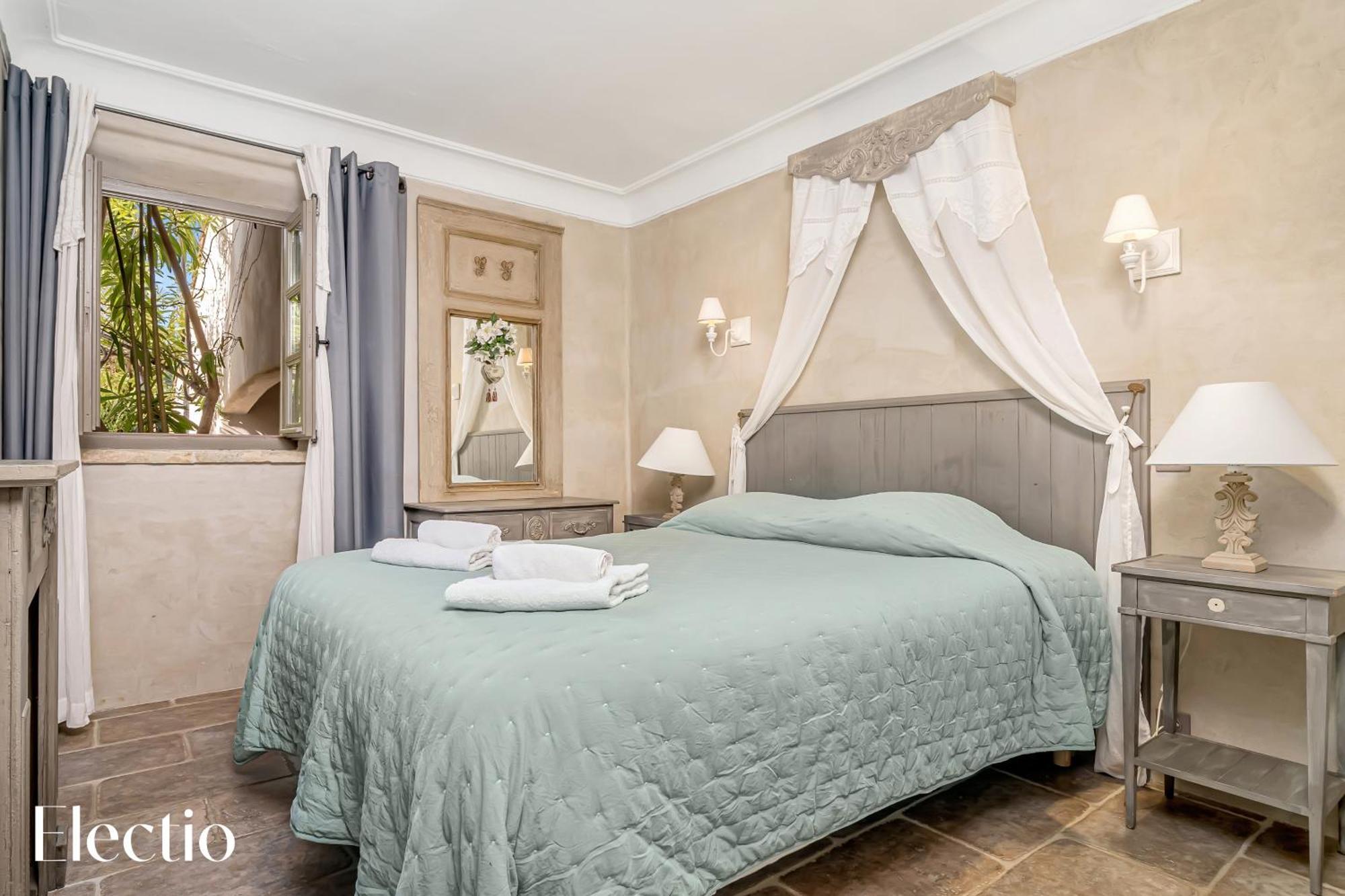 Residence Les Petitons Оппед Экстерьер фото